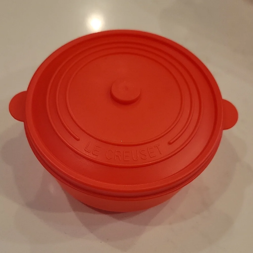 Le Creuset Red Tupperware Snack To Go Pack